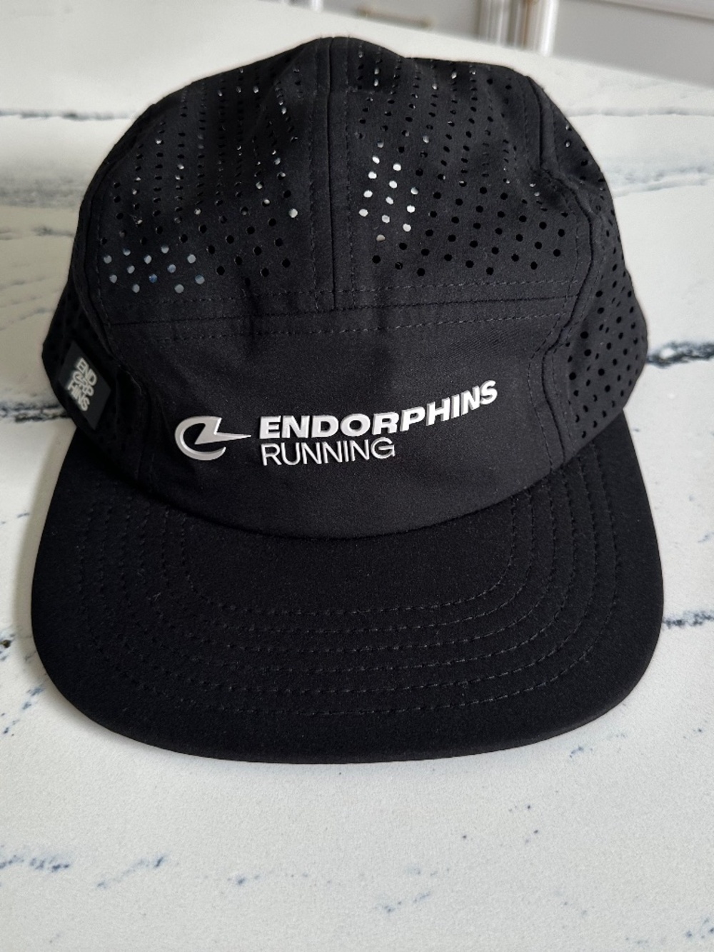 Endorphins Running Hat Black NWOT